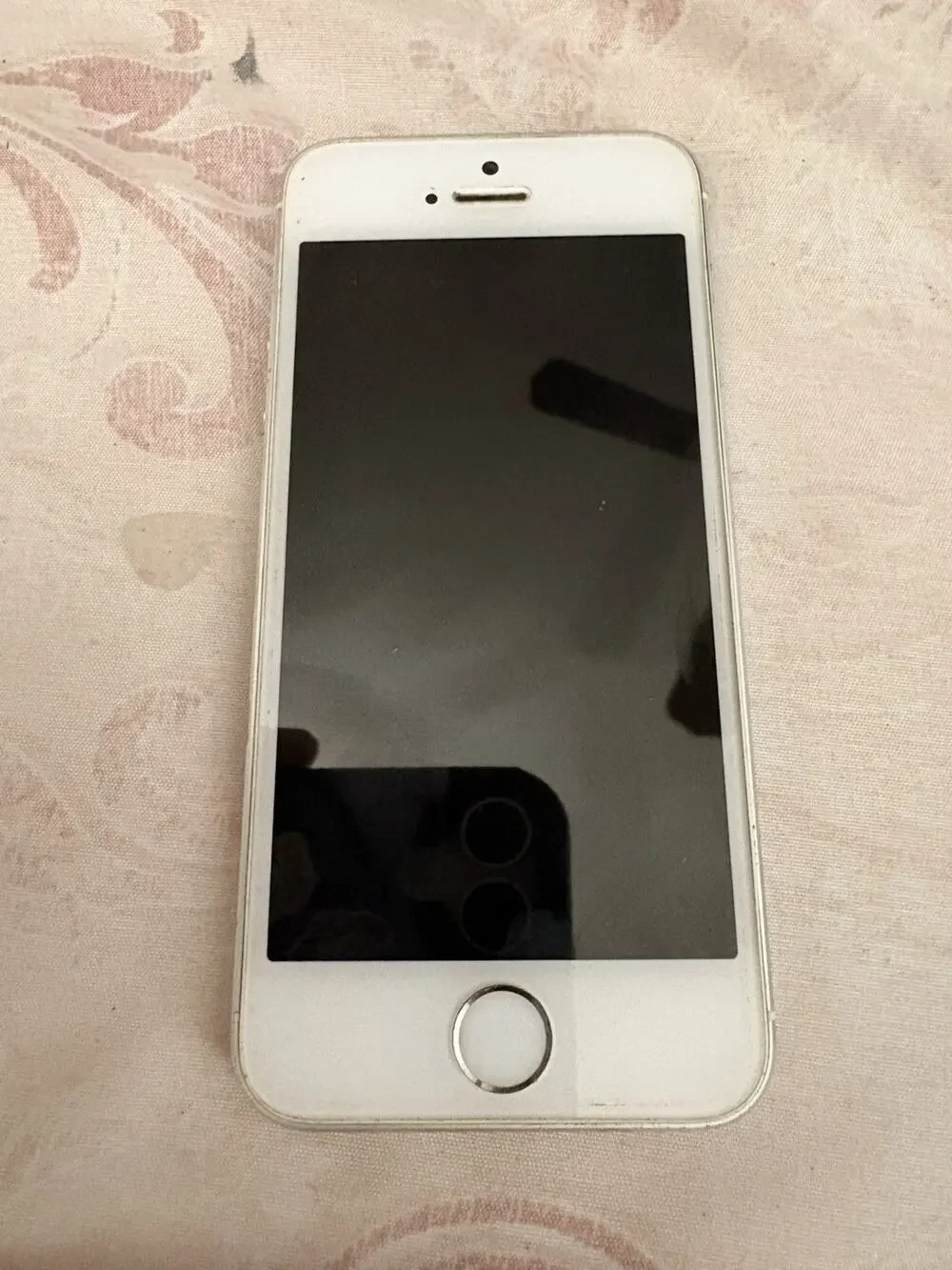 Iphone 5s For spare parts only.